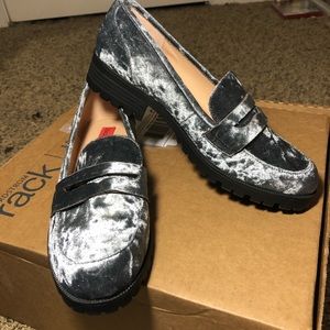 London Rebel gray velvet Loafer size 8